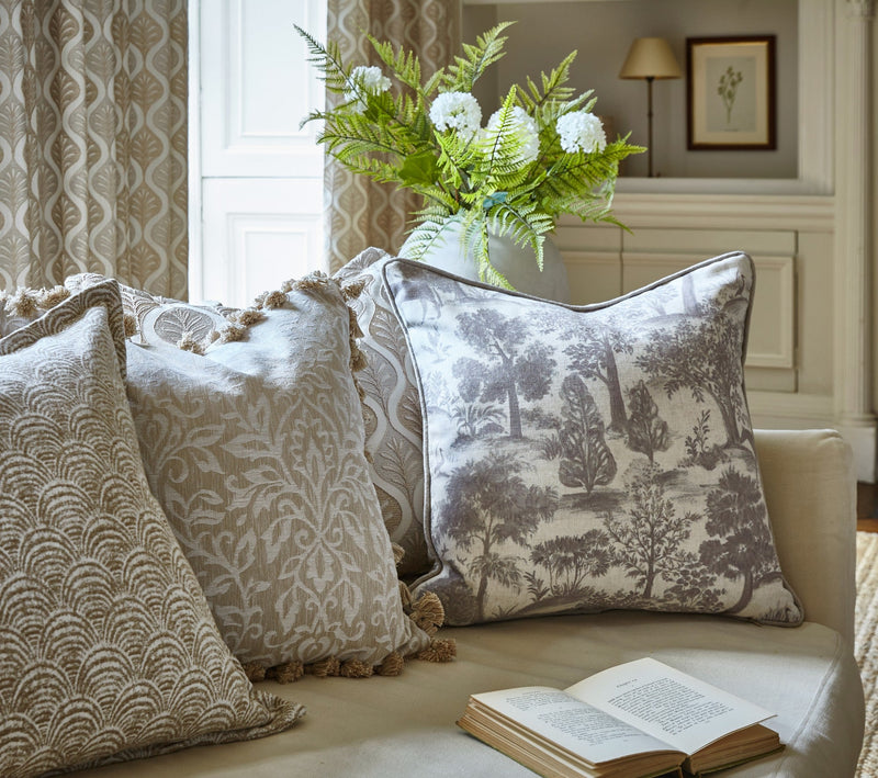 Romola Antique Florence Fabric by Prestigious Textiles | 4311/106