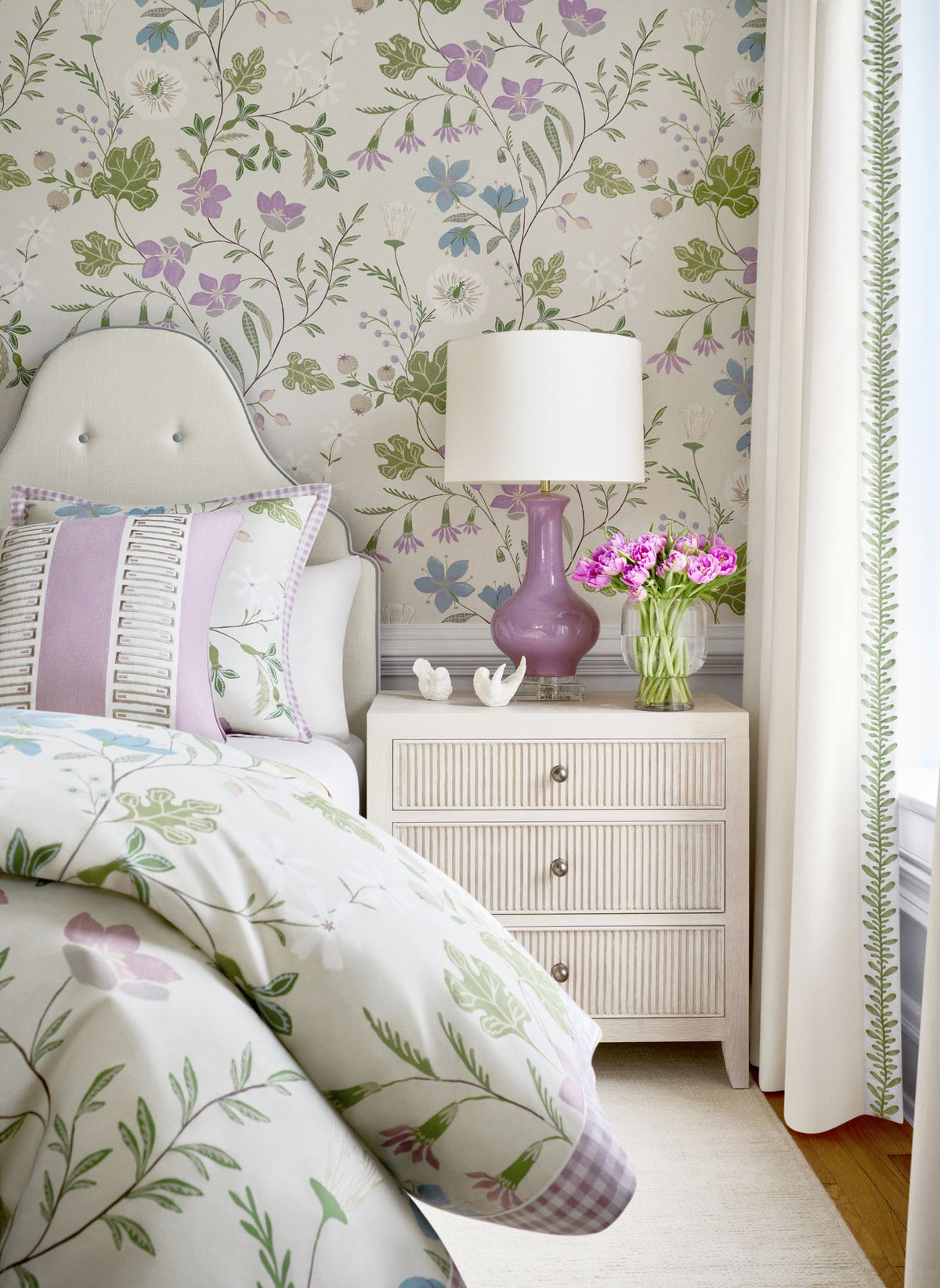 T14623 Bloom Lilac Wallpaper by Thibaut