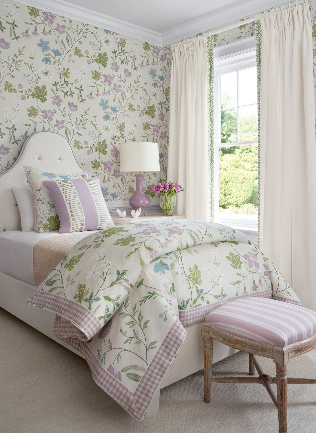 F914623 Bloom Lilac Fabric by Thibaut