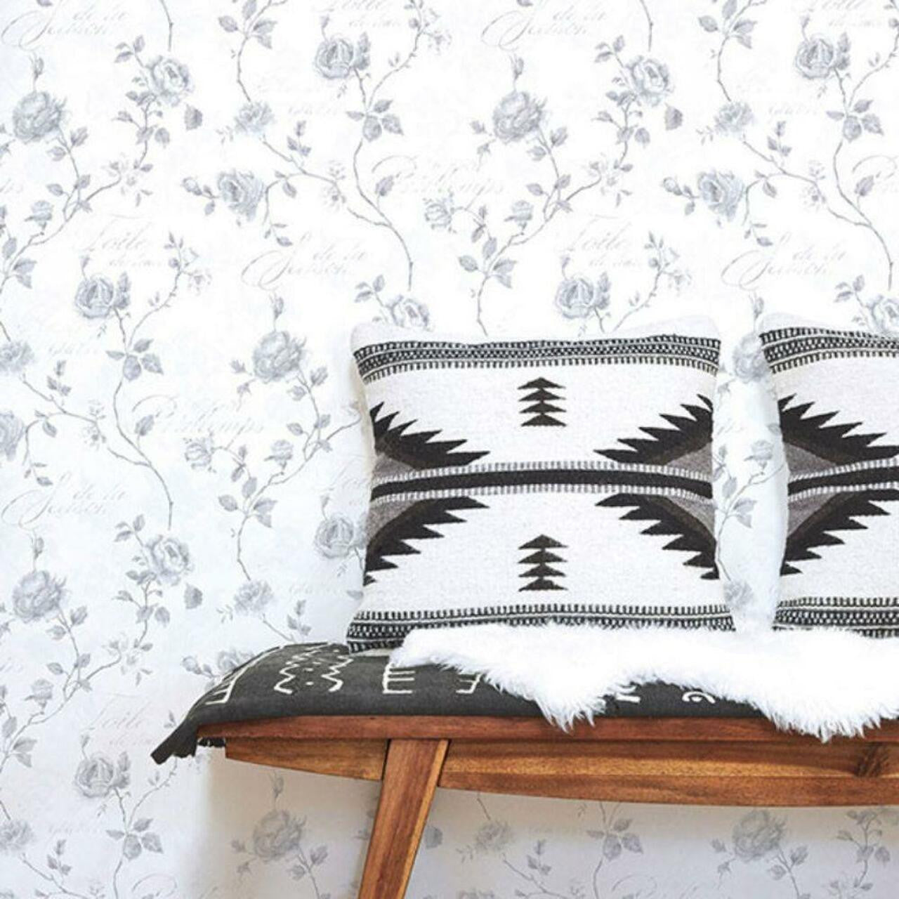 G45328 Vintage Roses Wallpaper By Galerie