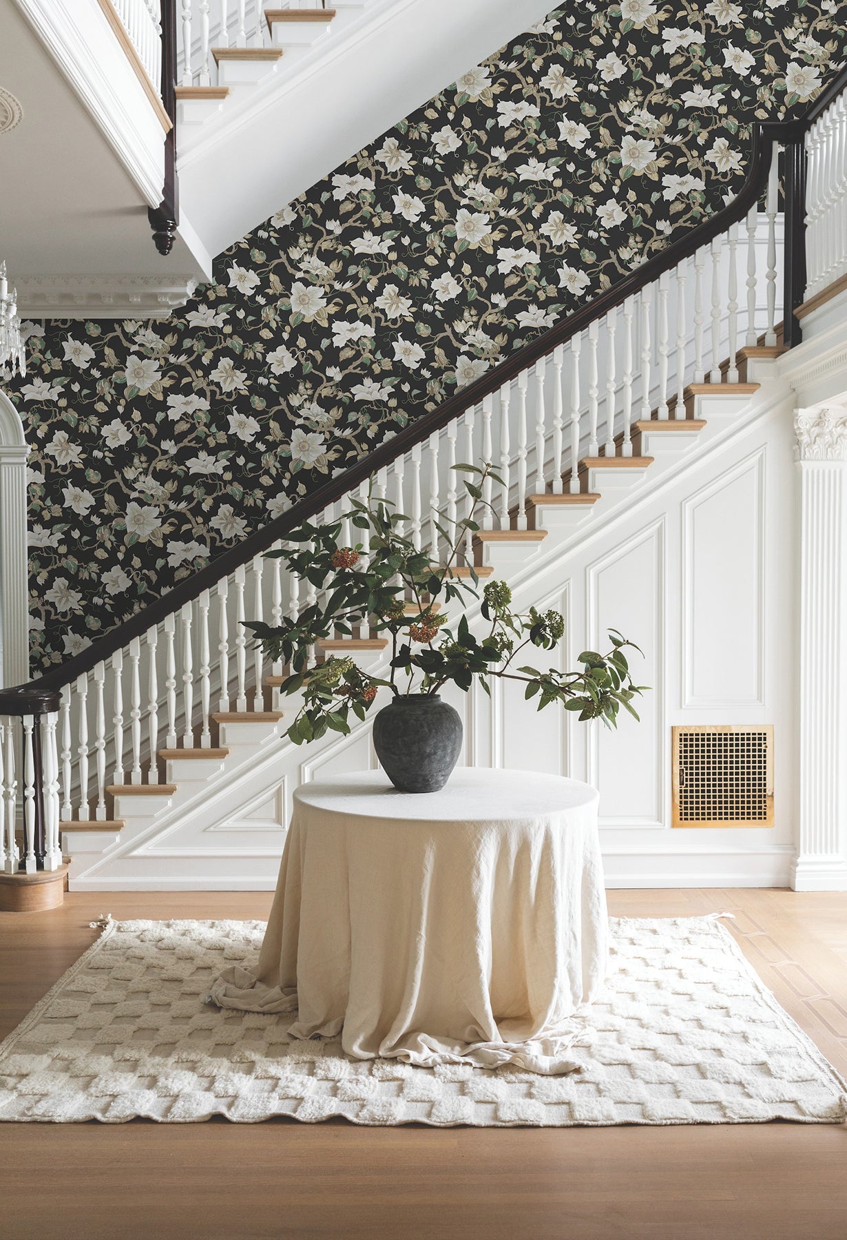 GT4514 Marguerite Vine Black Classics Wallpaper by York Wallcoverings