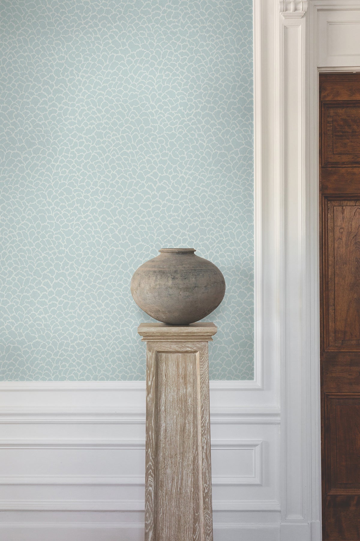 GT4572 Nadie Blue Classics Wallpaper by York Wallcoverings