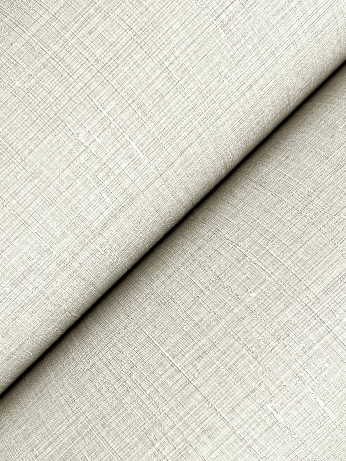 GT4591N Amari Platinum Classics Wallpaper by York Wallcoverings