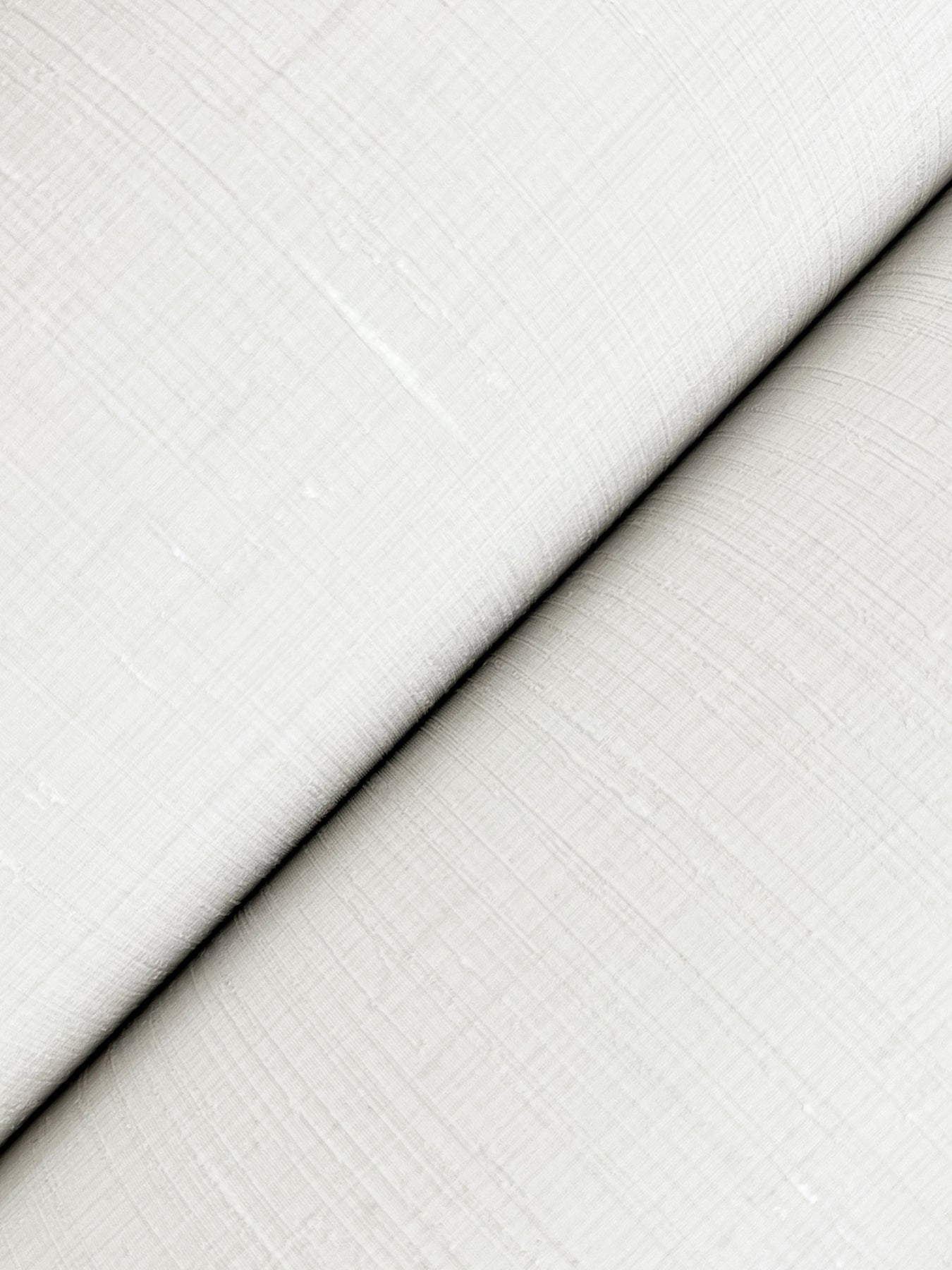 GT4596N Amari Porcelain Classics Wallpaper by York Wallcoverings