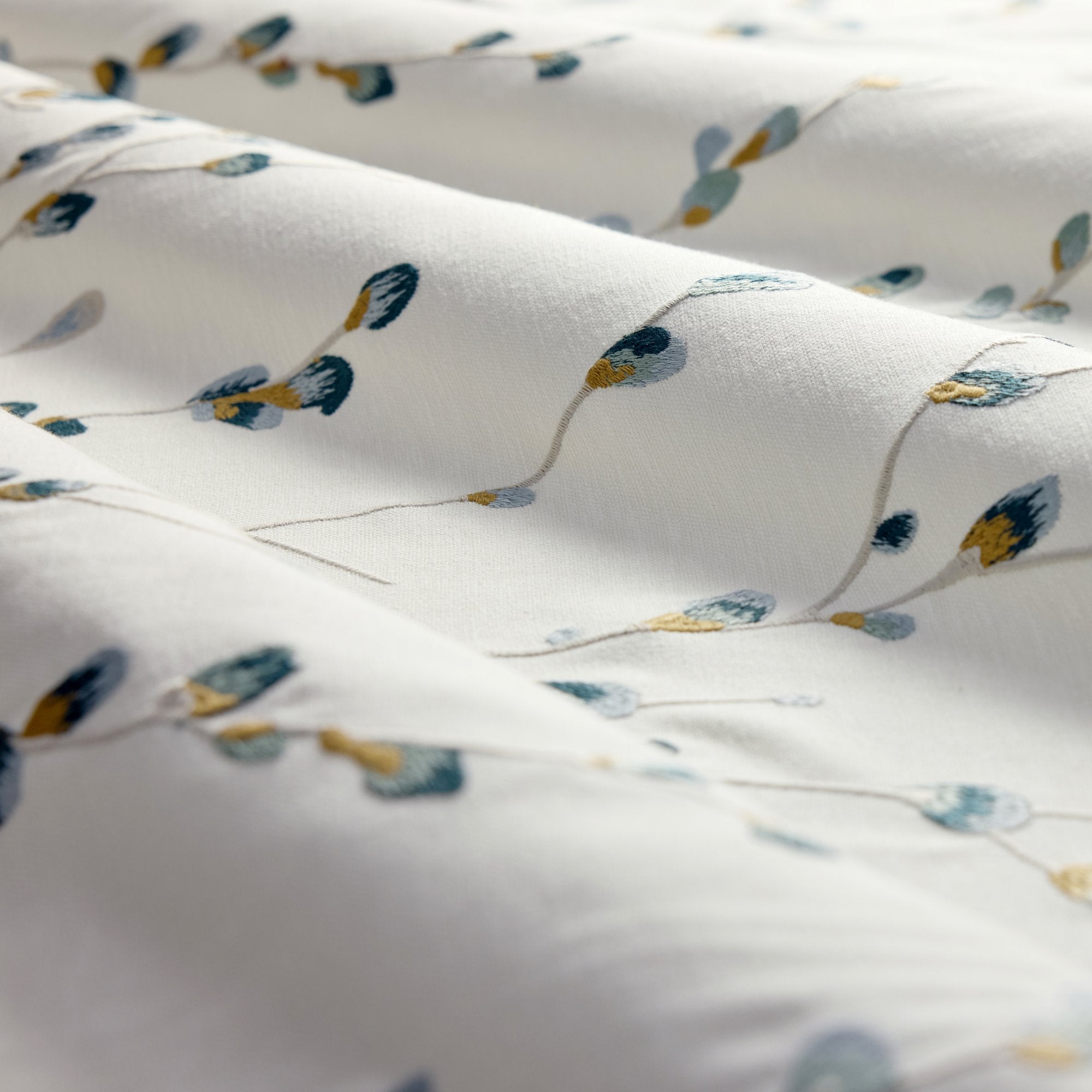 HAF0678-02 Salice Embroidery Azul / Julip Signature Fabric by Harlequin