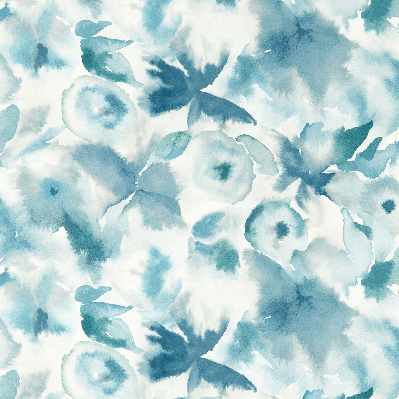 113138 Flores Idyllic Cornflower/First Light/Denim Wallpaper by Harlequin
