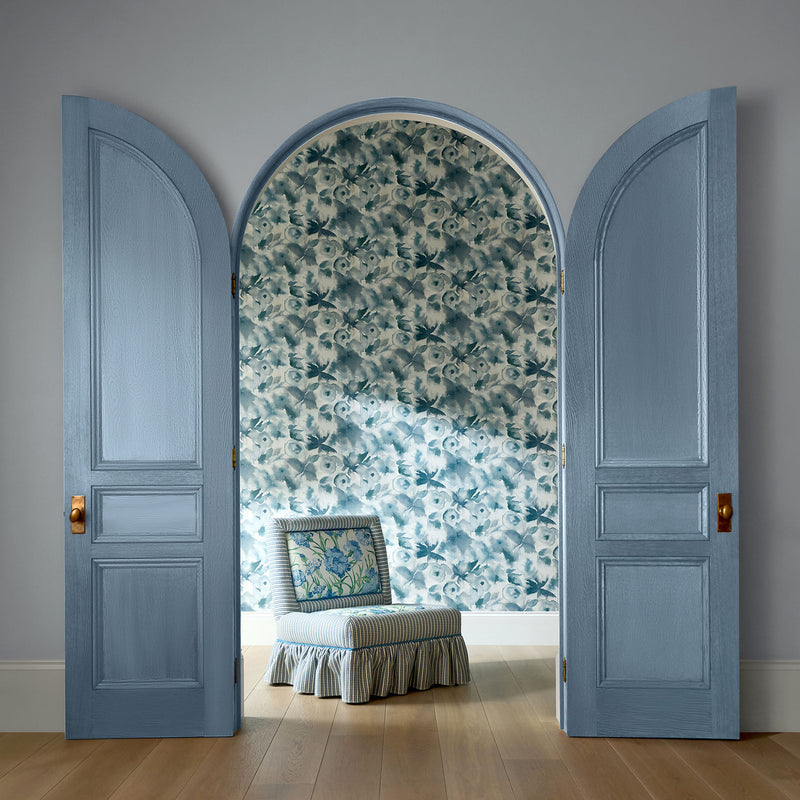 113138 Flores Idyllic Cornflower/First Light/Denim Wallpaper by Harlequin