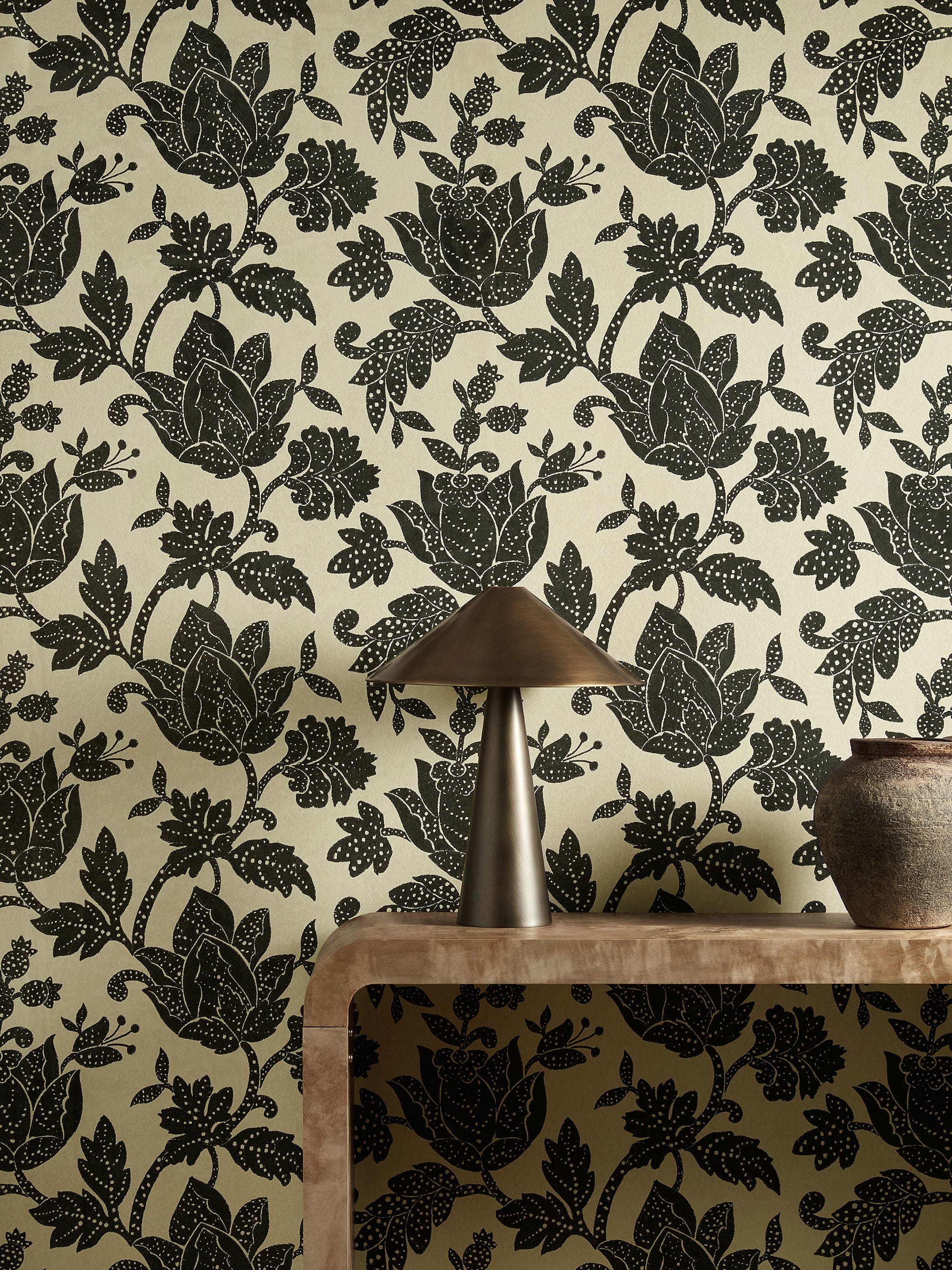 HFUP113365 Zamora Onyx Wallpaper by Harlequin