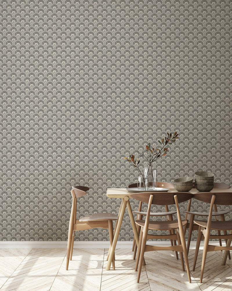 IT4404-2 Flabelo Beige Y Negro Ítera Wallpaper by Tres Tintas