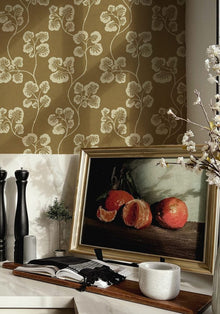 JMW-102411 Cabbage Check Wallpaper by Josephine Munsey