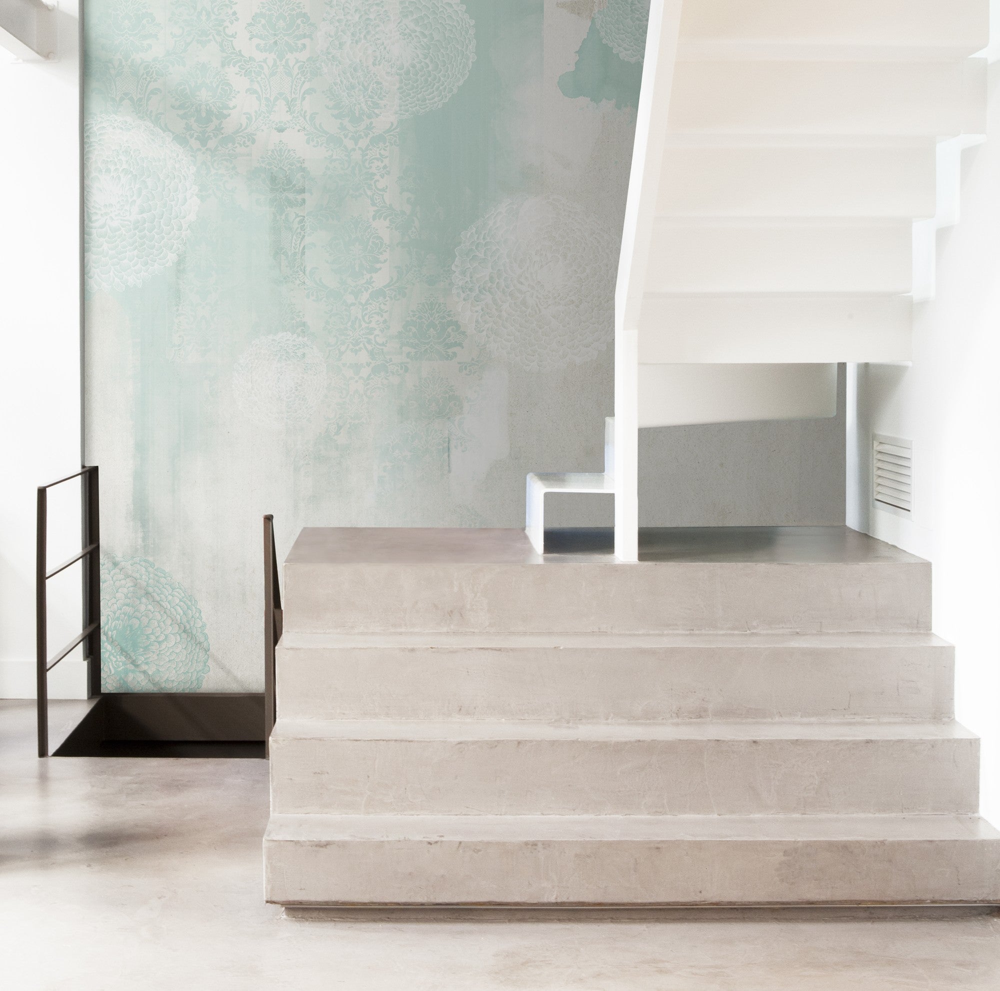 JO1017-1 Hidrangea Turquesa Journeys I Mural by Tres Tintas