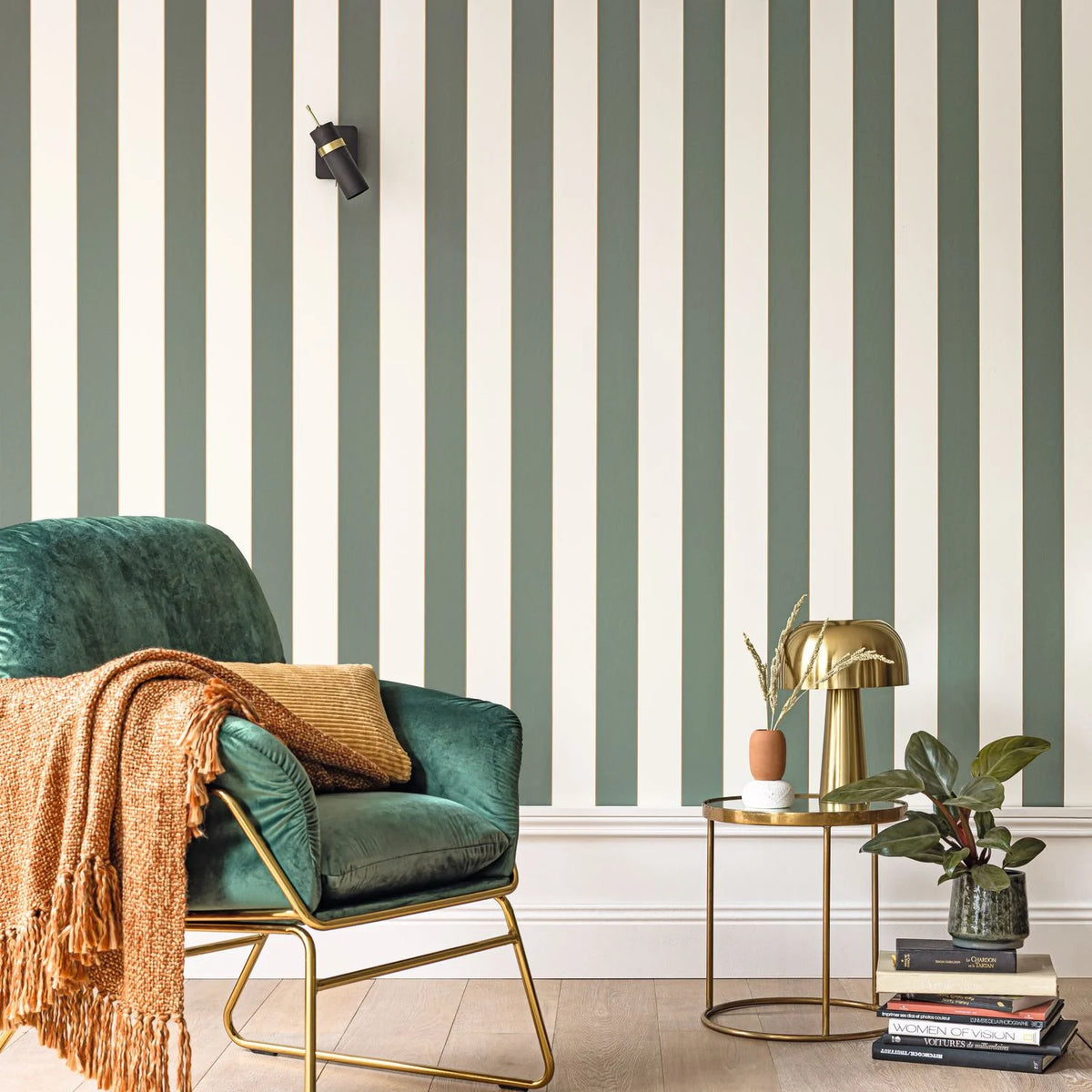 Moonlight Golden Lines Light Wallpaper by Caselio