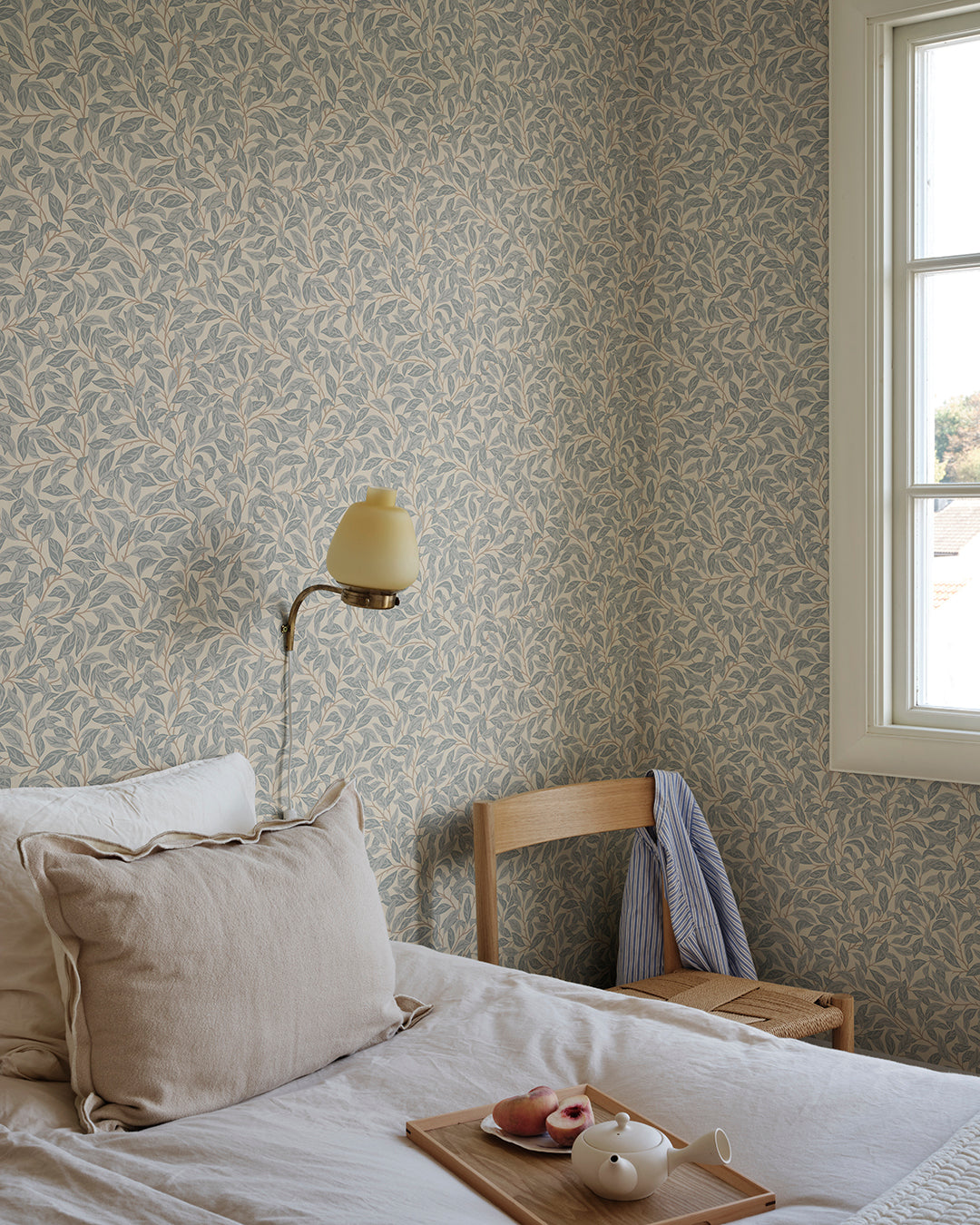 Jonas Misty Blue Kolonin II Wallpaper by Sandberg roomshot