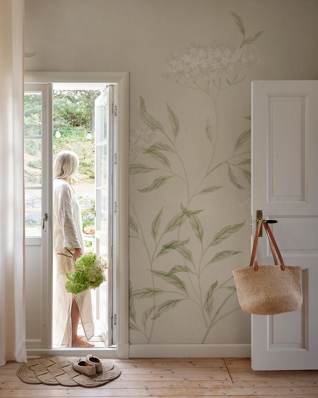 Emmalisa Sandstone Kolonin II Mural by Sandberg roomshot