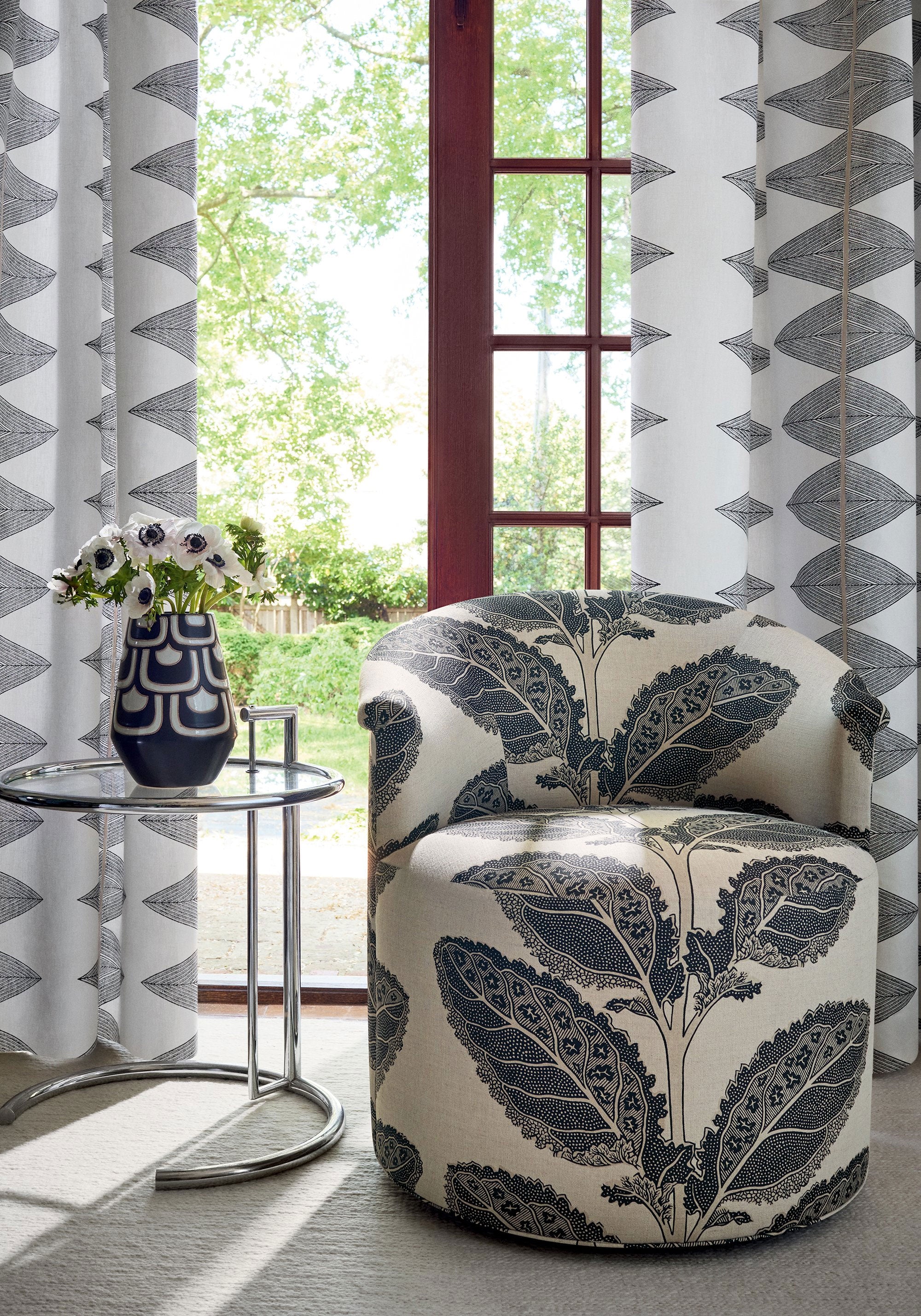 Lacinato Vista Fabric by Thibaut