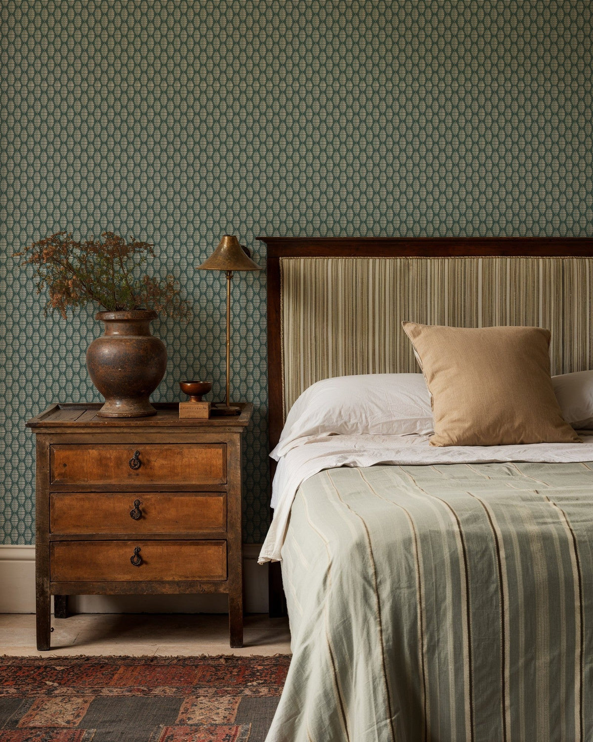 LL3102-5 Pinyol Green Llaüt Wallpaper by Tres Tintas