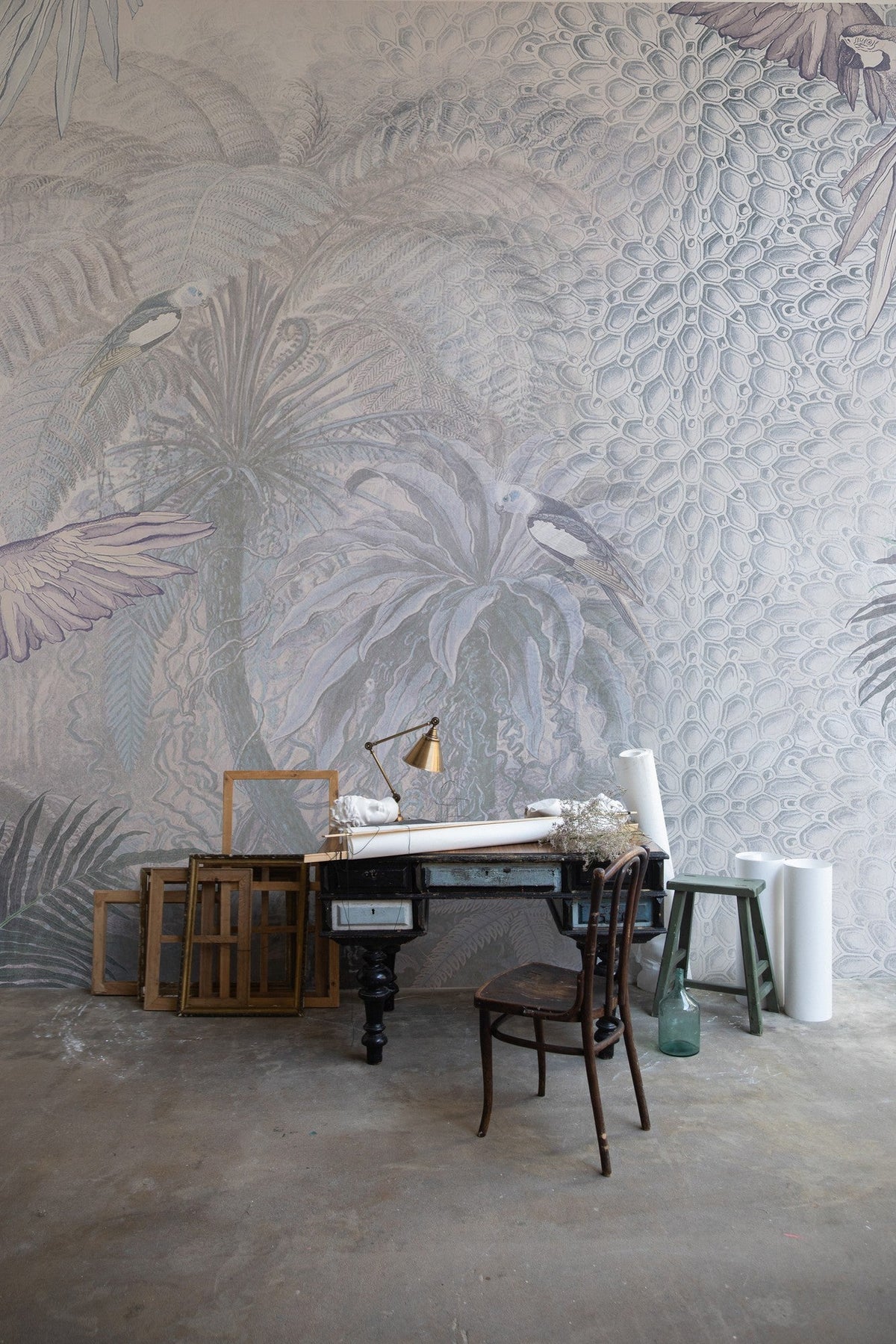 M3025-4 Arara (M3025-4) Pentimento Mural by Tres Tintas