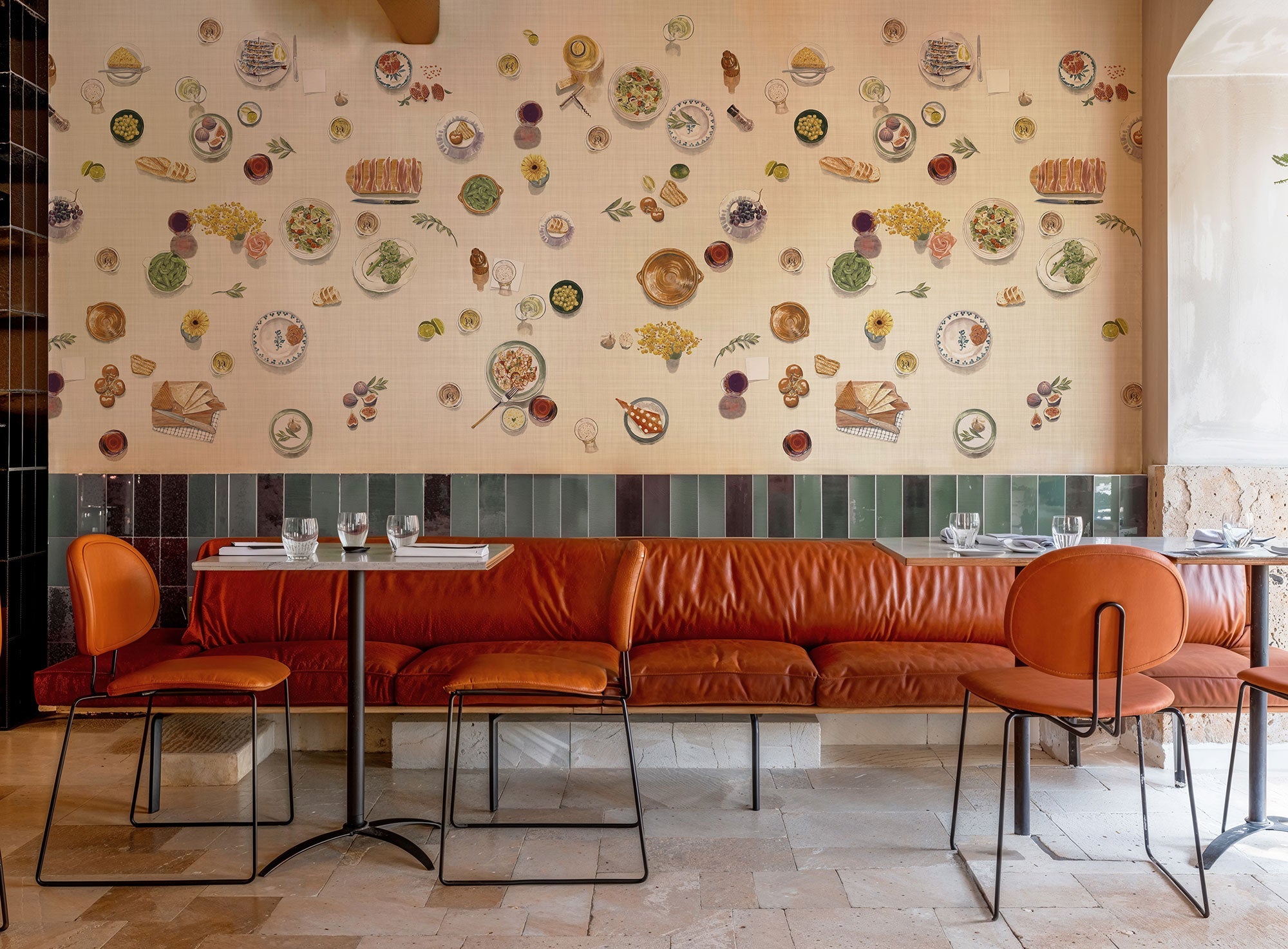 Tapeo White Solera Mural by Tres Tintas