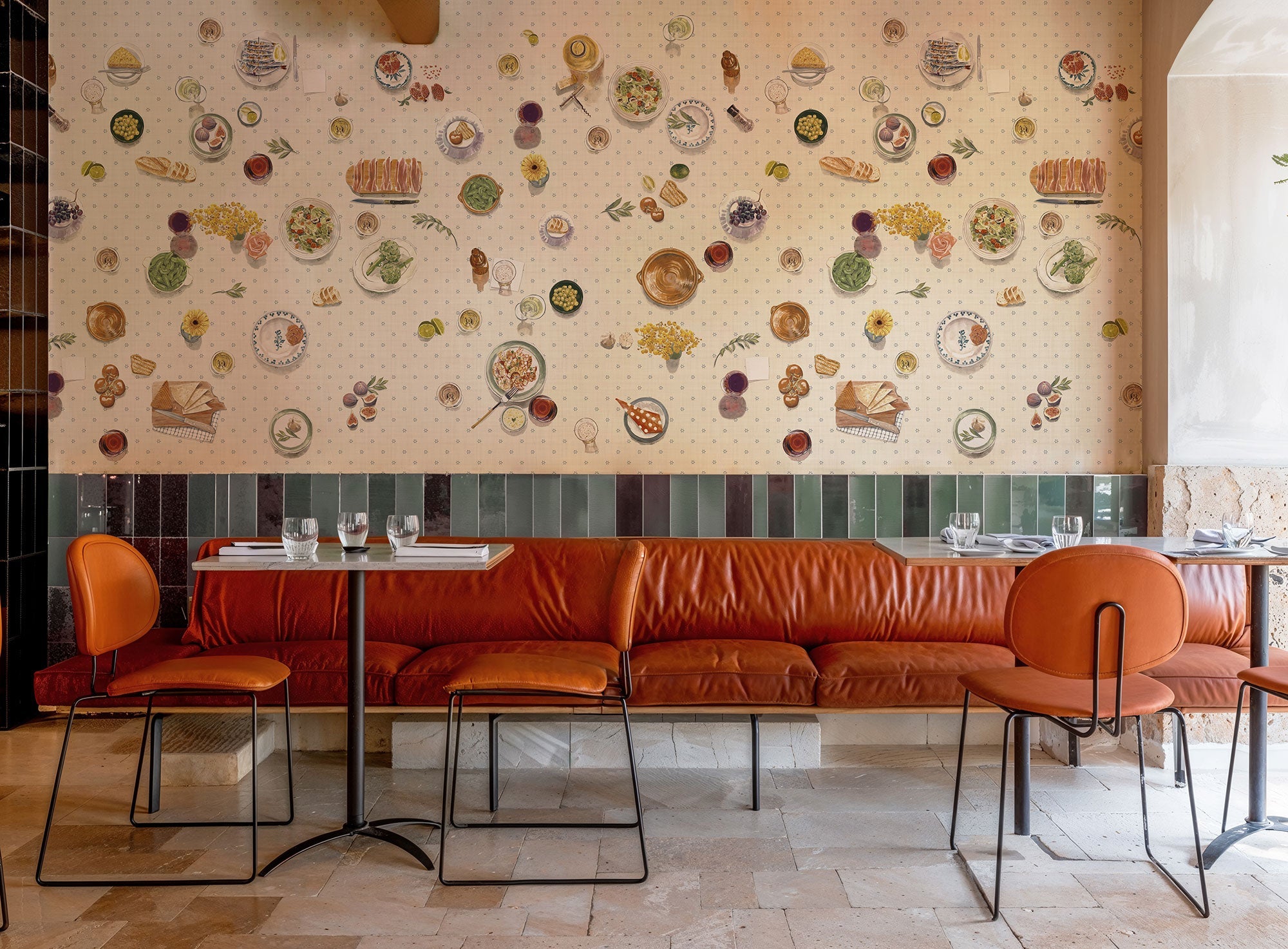 Tapeo Dots Solera Mural by Tres Tintas