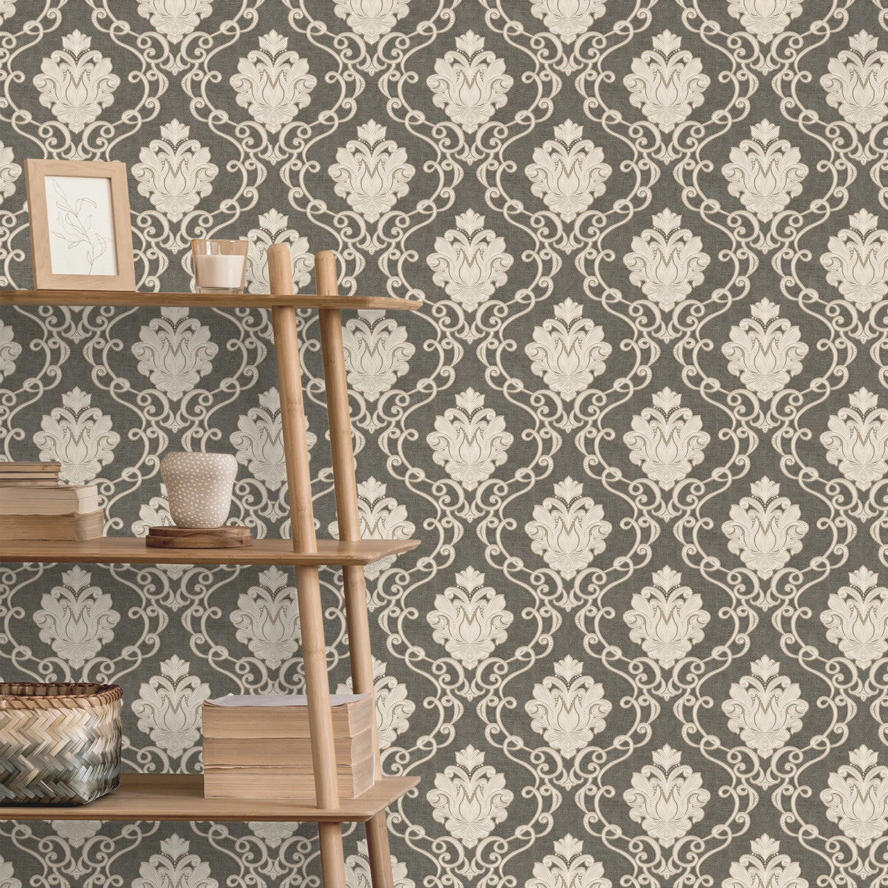 M95660 Florentine Damask Vymura Milano Wallpaper by Fine Decor
