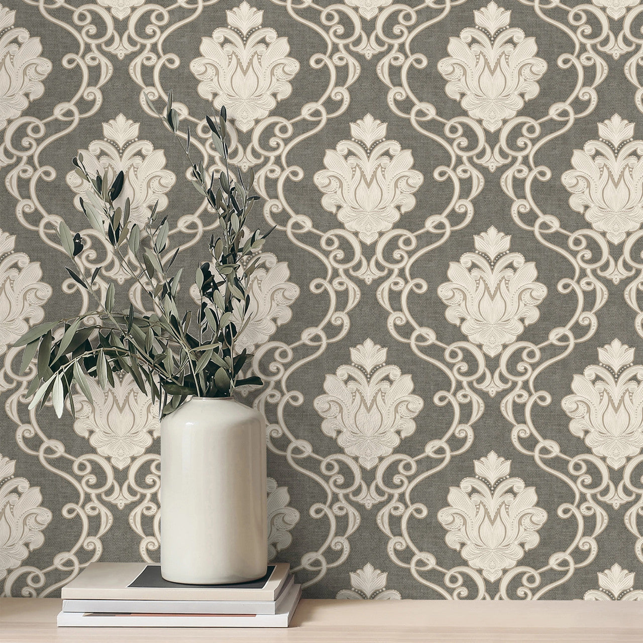 M95660 Florentine Damask Vymura Milano Wallpaper by Fine Decor
