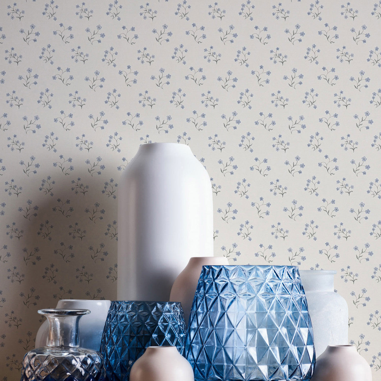 MC61026 Forget Me Not Motif Maison Charme Wallpaper By Galerie