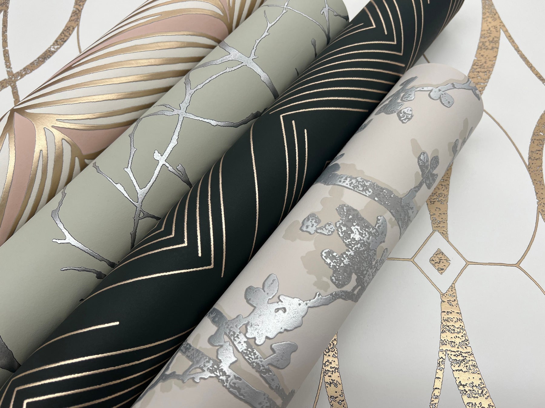 MD7221 Polished Chevron Black & Gold Modern Metals Wallpaper by York Wallcoverings