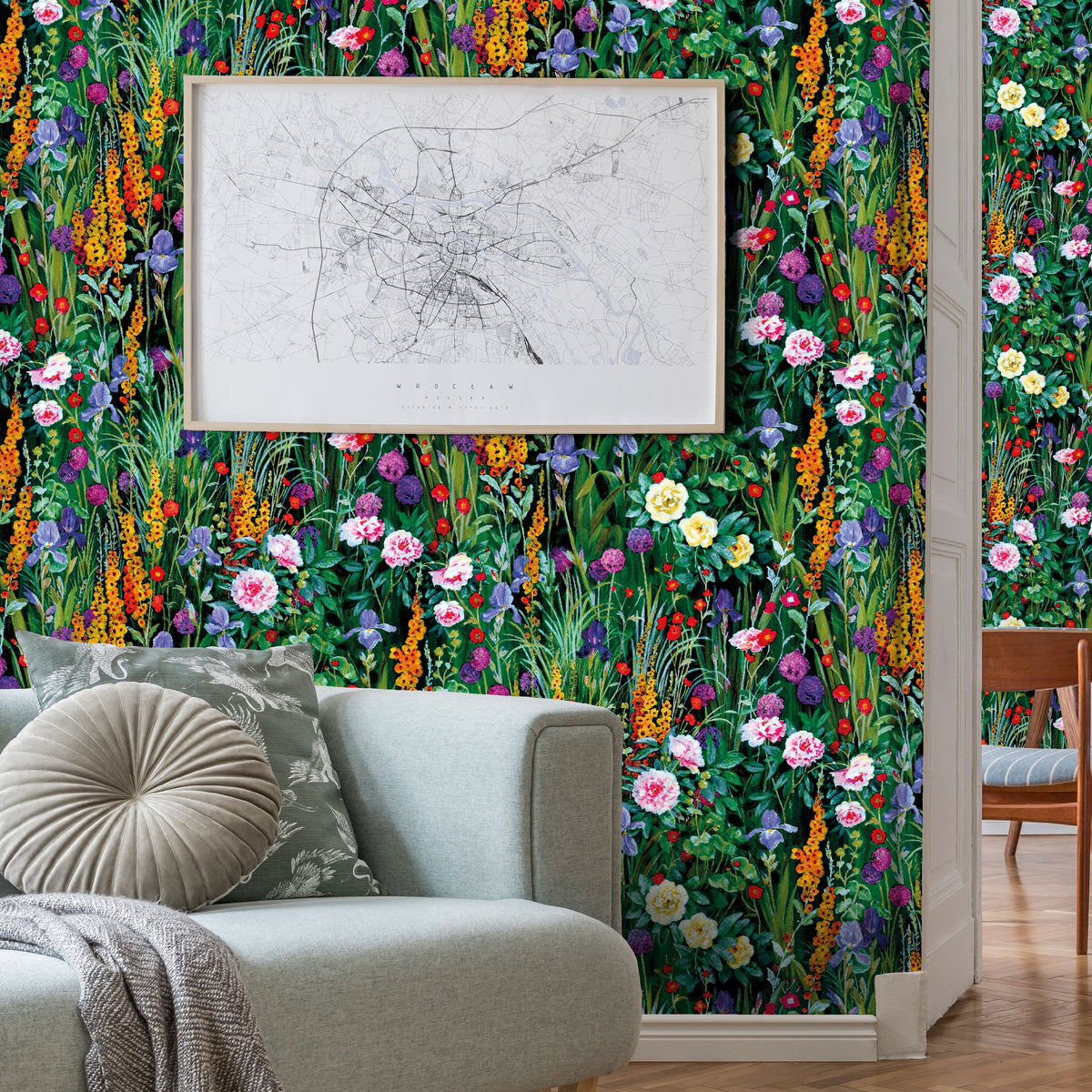 Chelsea Chintz Floral Style Wallpaper by Mallion & Knowles