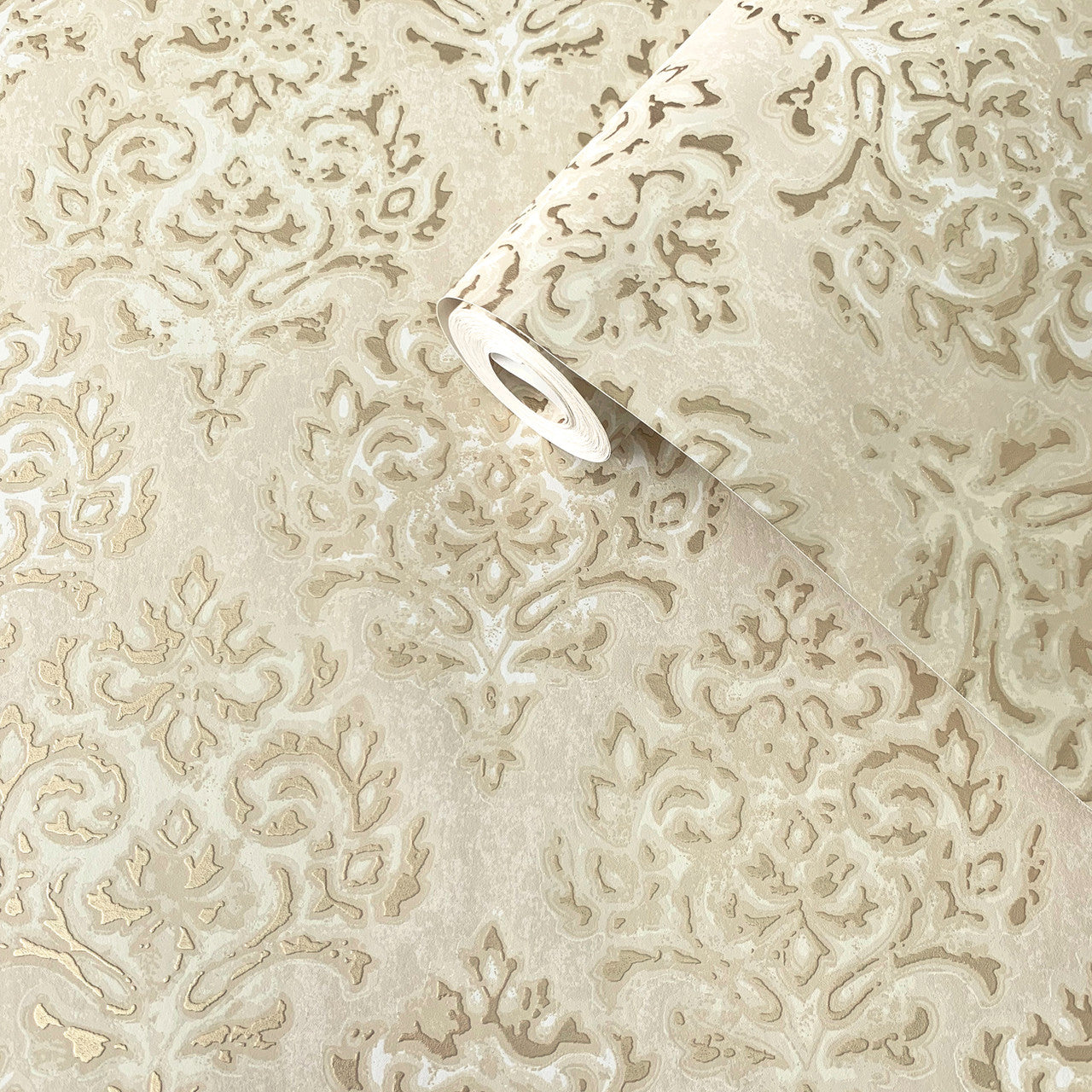 MT2009 Lustre Metallic Gold Wallpaper by Galerie