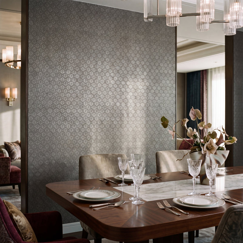Diamond Damask Black / Gold Metallic FX 2 Wallpaper by Galerie — roomshot 1