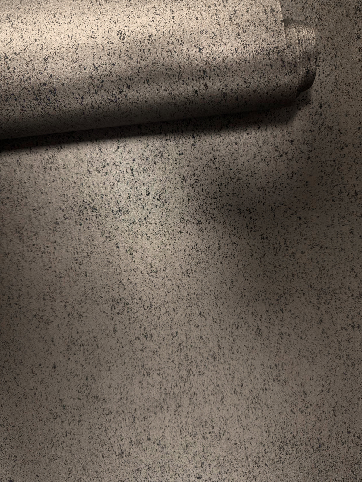 Speckled Texture Bronze Brown / Black Metallic FX 2 Wallpaper by Galerie — roomshot 2