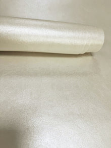Plain Texture Ivory Metallic FX 2 Wallpaper by Galerie — roomshot 2