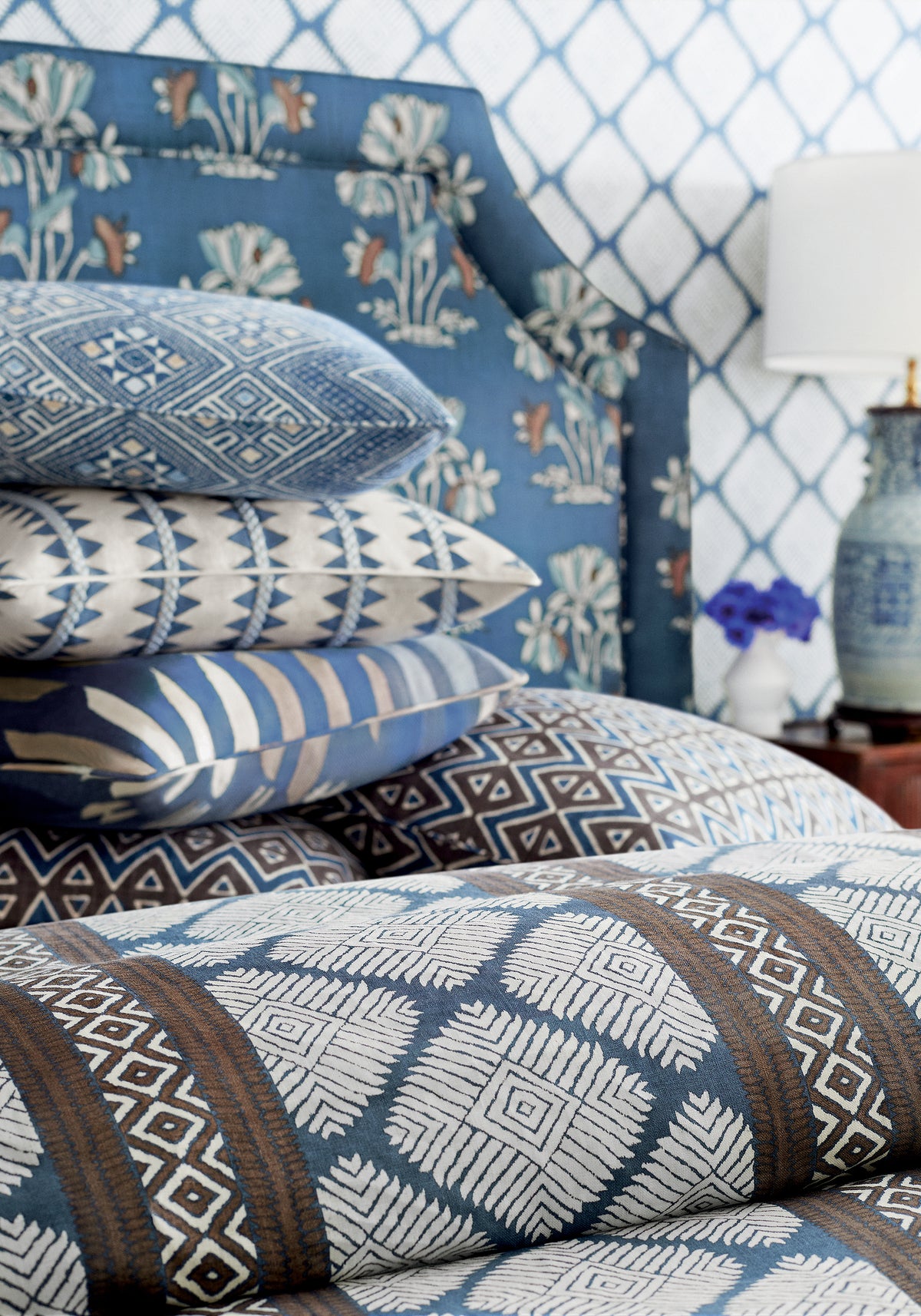 Austin Diamond Mesa Wallpaper by Thibaut | T13247
