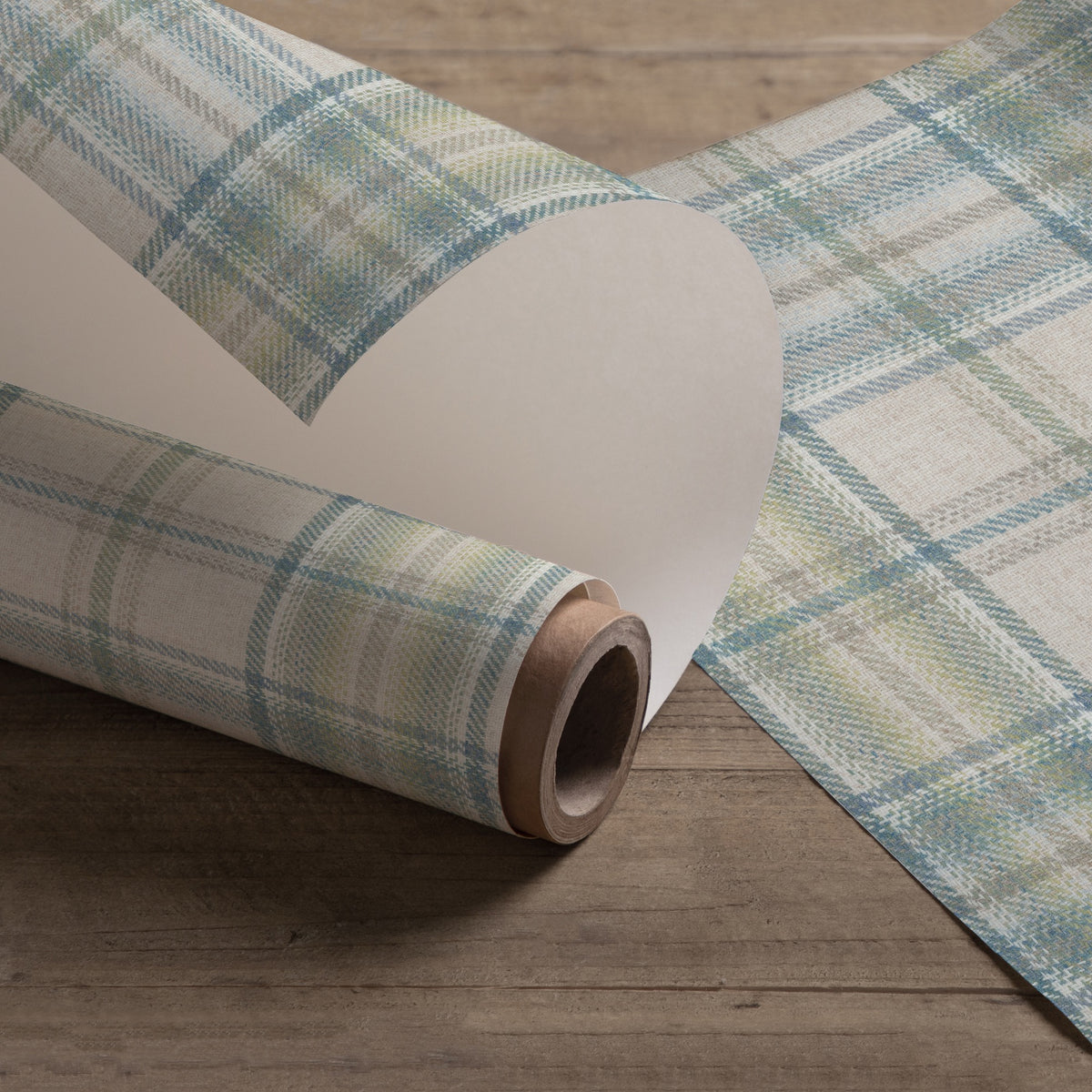 Nairna Opal Wallpaper by Voyage Maison | NAIRNA/WPO/OPA