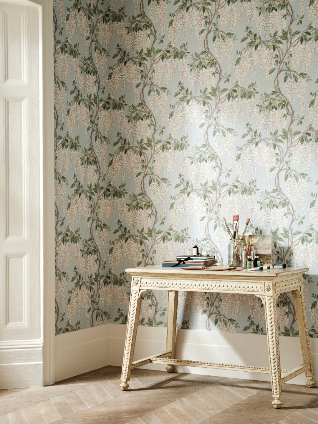 NCW4632-01 Wisteria Walk Aqua / Green Dauphine Wallpaper by Nina Campbell - room