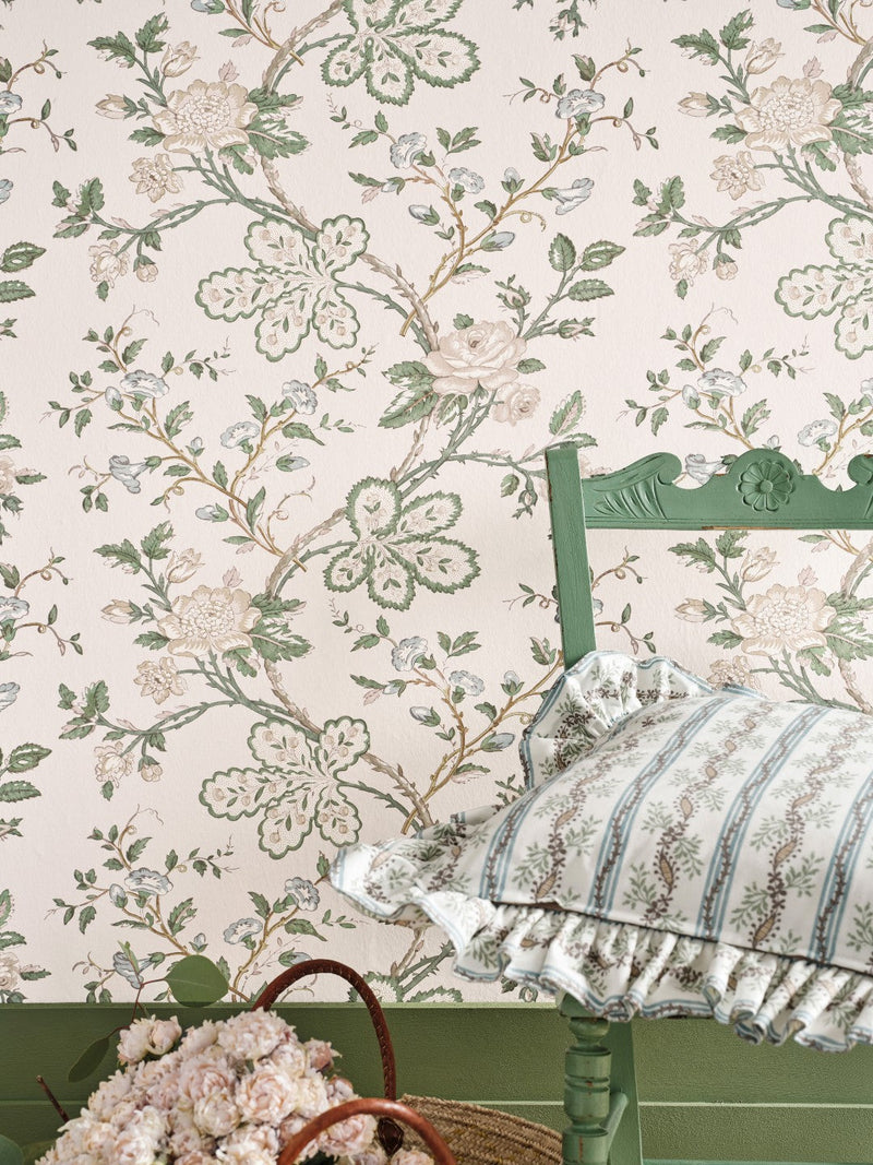 NCW4634-01 Genevieve Green / Blue / Ivory Dauphine Wallpaper by Nina Campbell - room