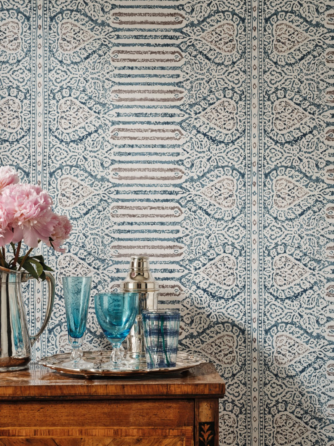 NCW4636-01 Nicolet Blue Dauphine Wallpaper by Nina Campbell - room