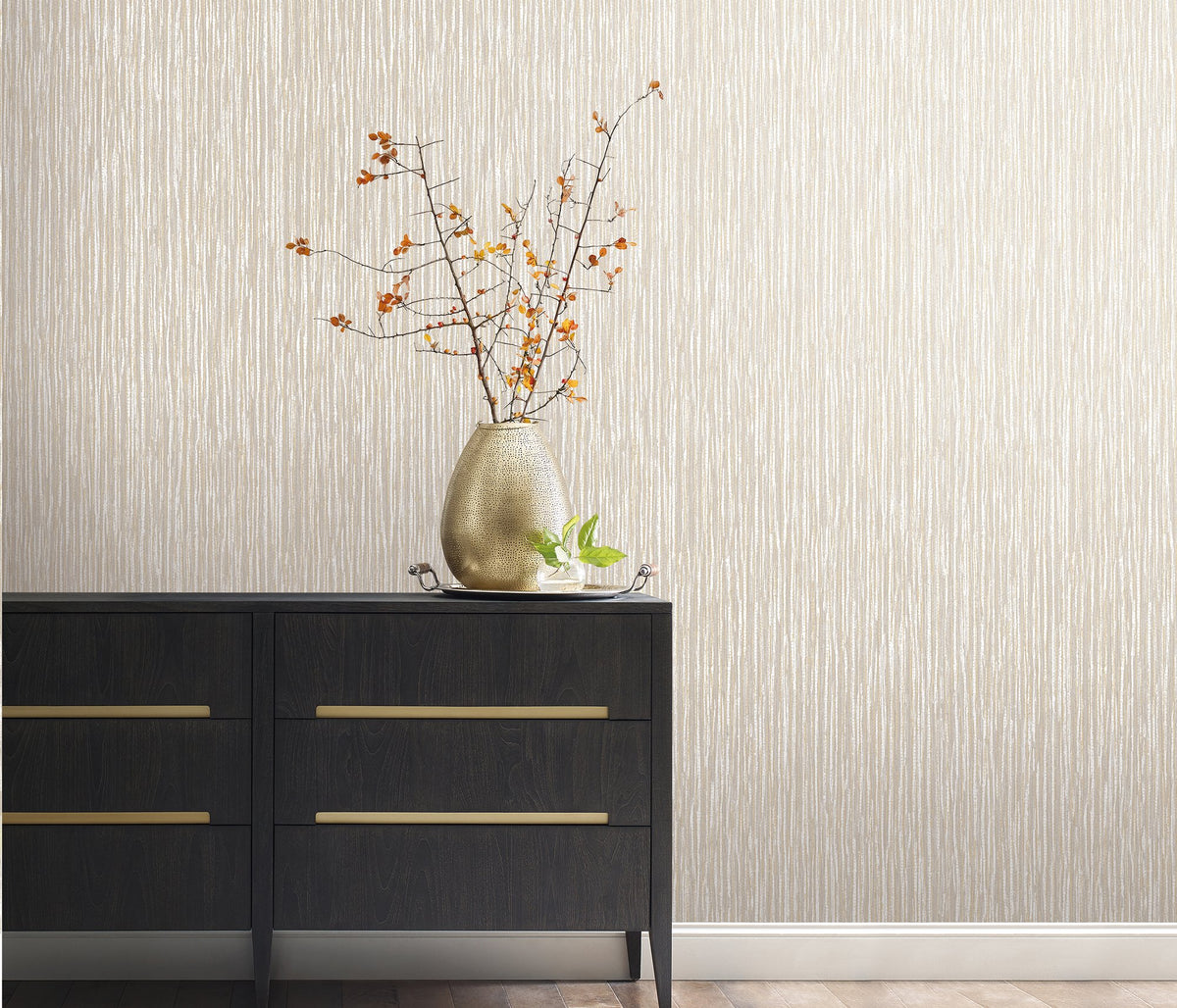 Strand Beige / Gold New Touch Wallpaper by Galerie — roomshot 2