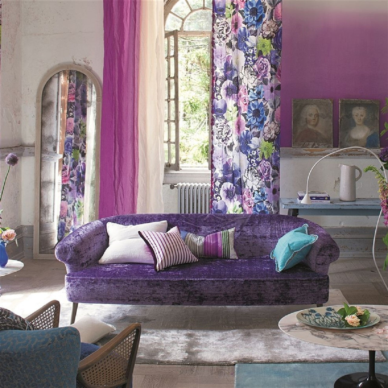 P600/02 Saraille Contarini Wallpaper by Designers Guild