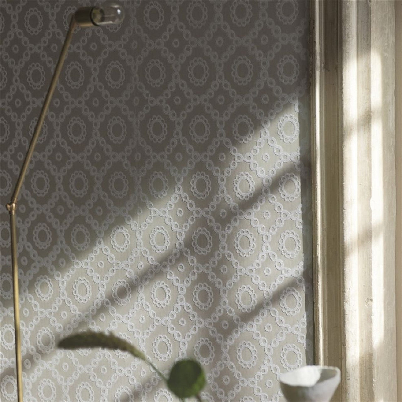 P606/04 Melusine Contarini Wallpaper by Designers Guild
