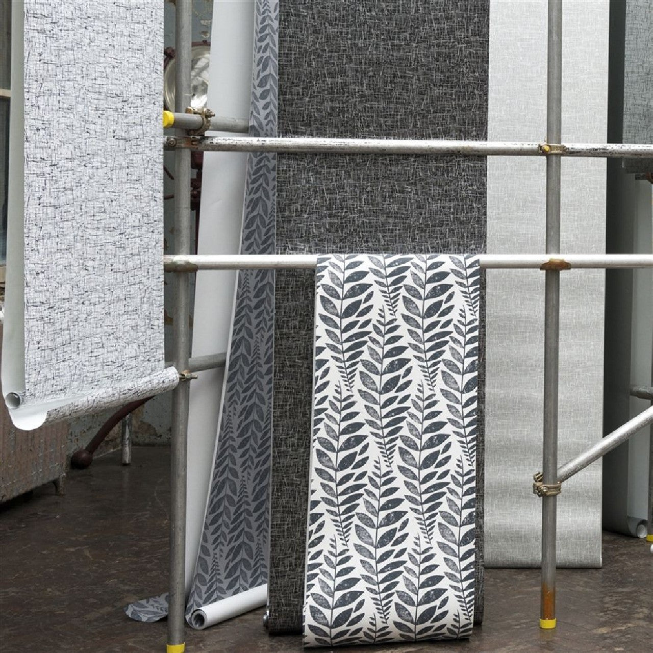 P627/08 Surabaya Odhni Wallpaper by Designers Guild