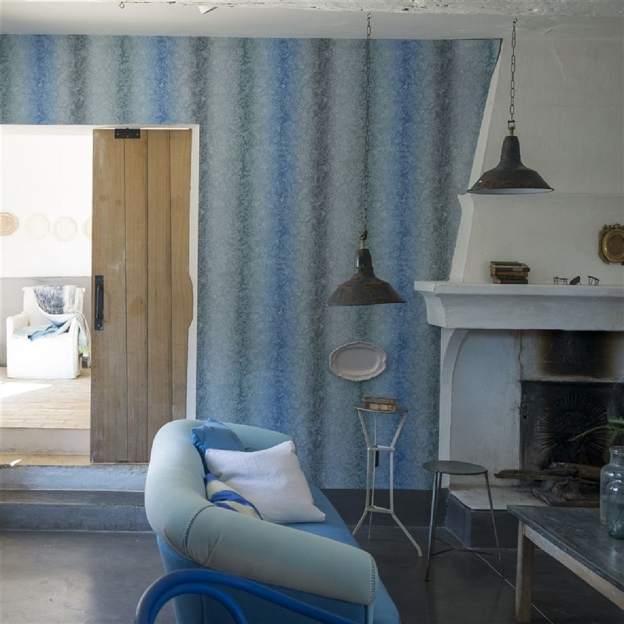 P628/05 Surabaya Yuzen Wallpaper by Designers Guild