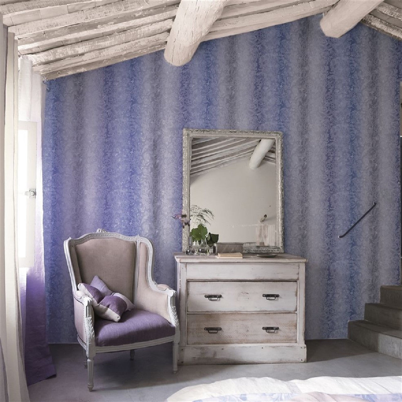 P628/07 Surabaya Yuzen Wallpaper by Designers Guild