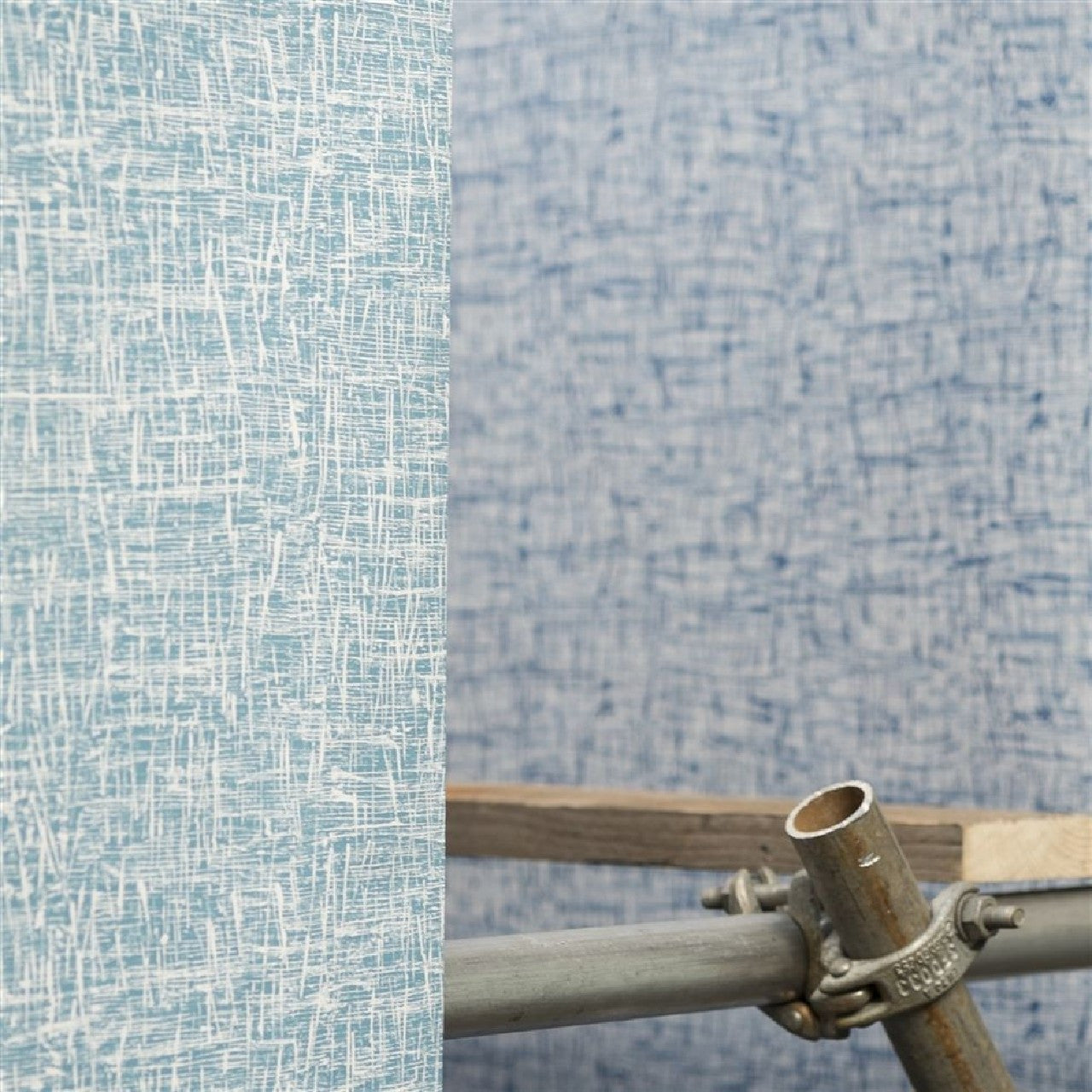 P630/13 Surabaya Kuta Wallpaper by Designers Guild