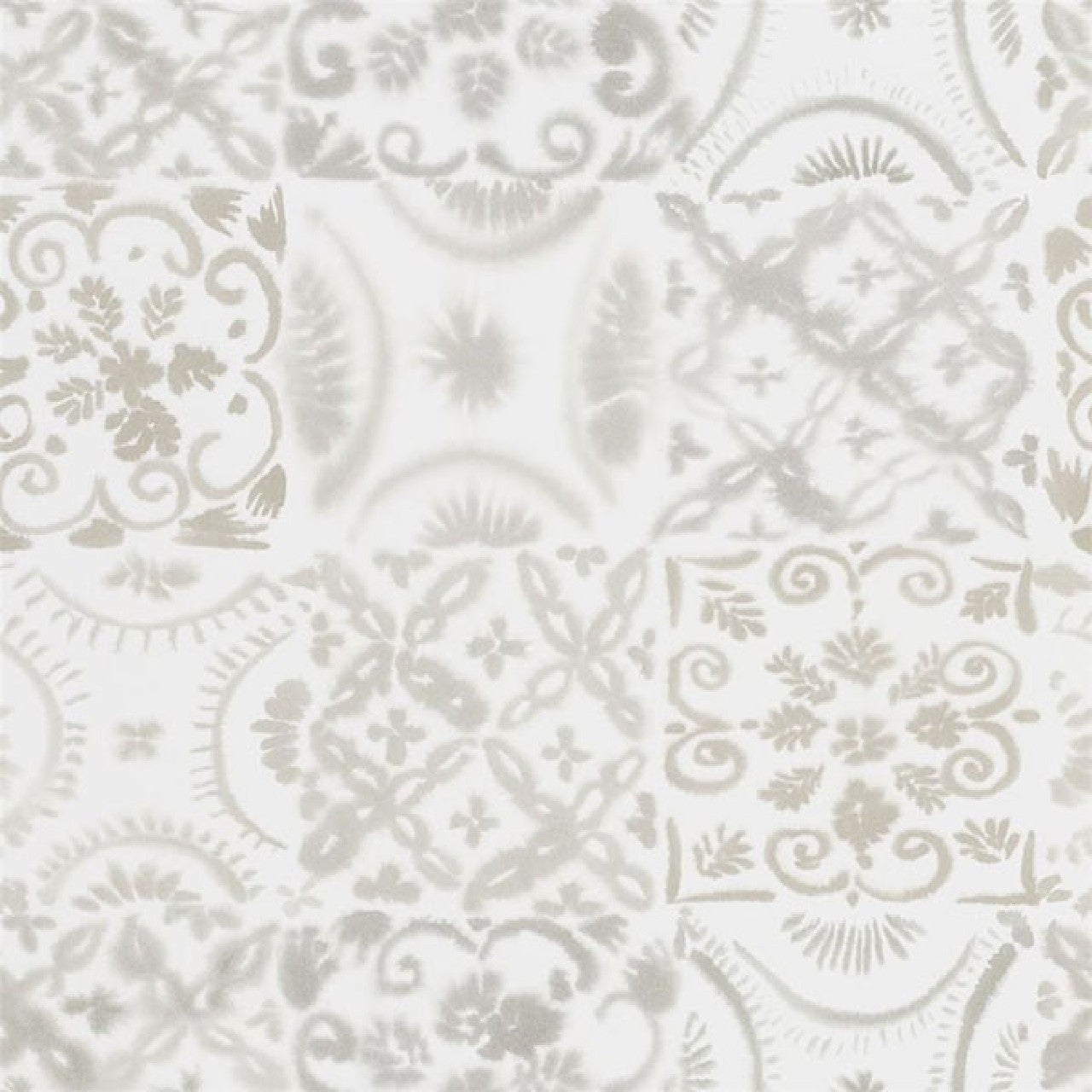 PDG1021/04 Pesaro Majolica Wallpaper By Designer Guild