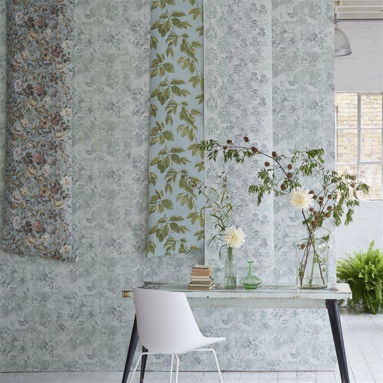 PDG1130/04 Kasavu Minakari Wallpaper by Designers Guild