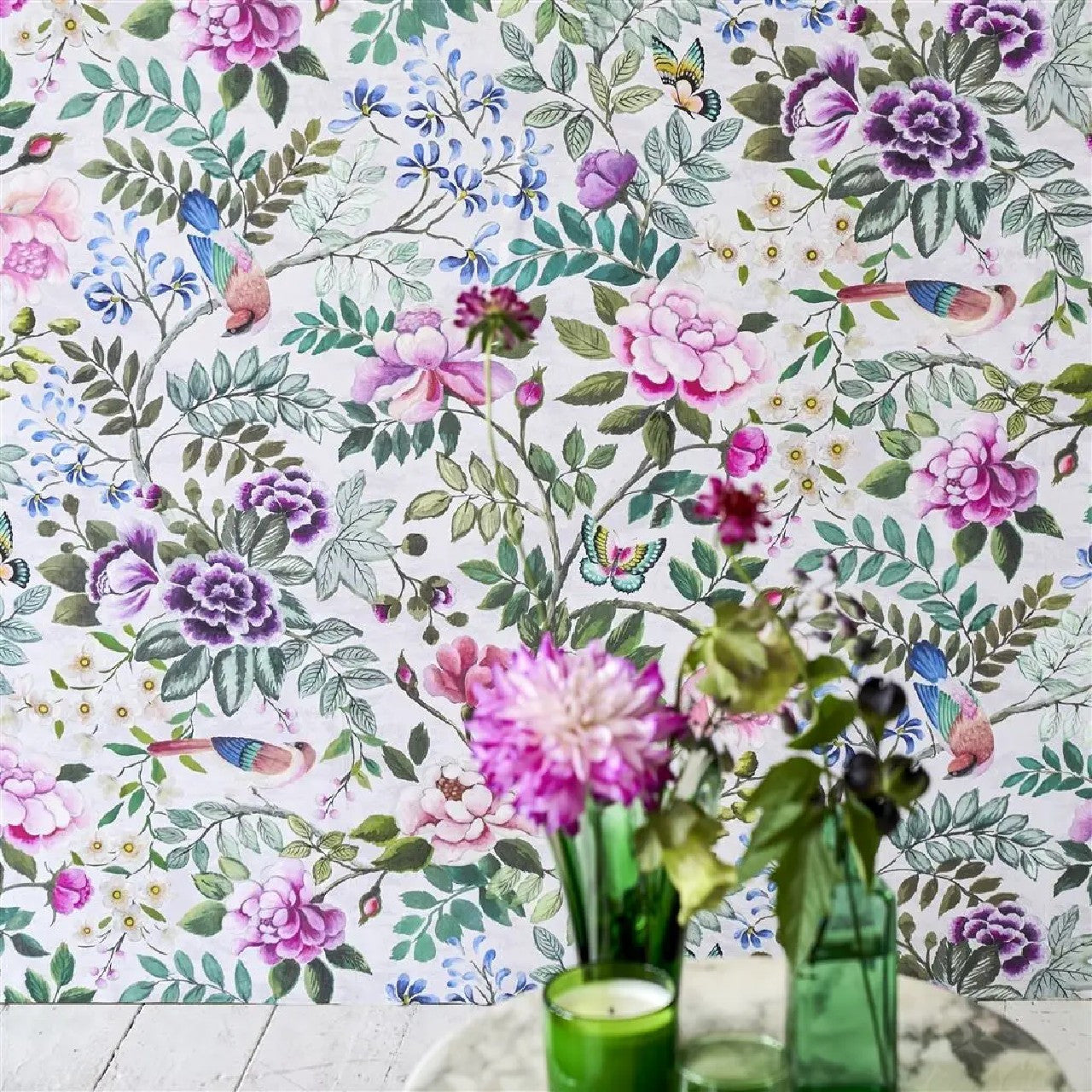 PDG1146/01 Porcelaine De Chine Fuchsia Wallpaper by Designers Guild