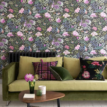 PDG1146/02 Porcelaine De Chine Noir Wallpaper by Designers Guild