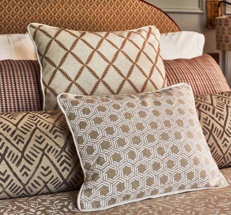 Lili Bear Pippin Fabric by Prestigious Textiles | 8836/192