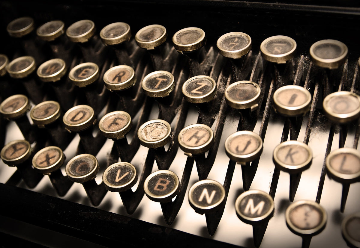R11851 Typewriter Panorama Mural by Rebel Walls